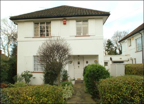 01 Ludlow Way